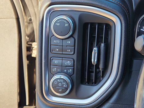 Used 2019 GMC Sierra 1500 AT4 w/ AT4 Premium Package image 17