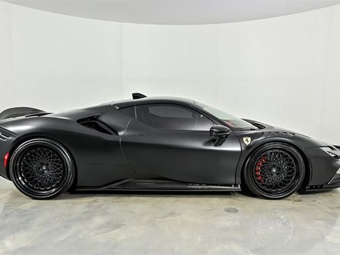 Used 2022 Ferrari SF90 Stradale AWD/4WD image 10