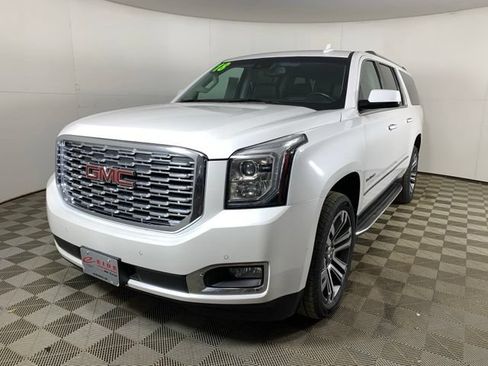 Used 2018 GMC Yukon XL Denali w/ Open Road Package AWD/4WD image 17