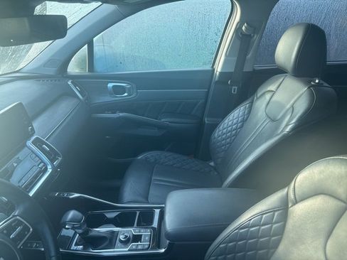 Certified 2023 Kia Sorento SX Prestige image 2