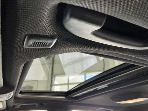 Used 2018 BMW 330i xDrive Sedan image 5