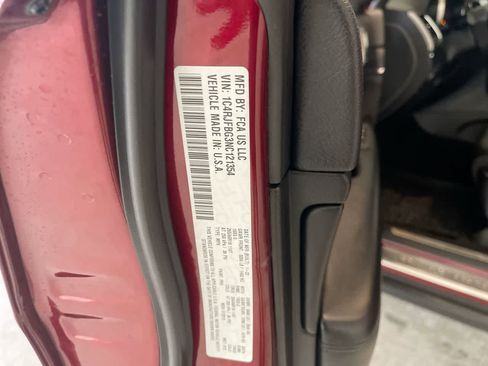 Used 2022 Jeep Grand Cherokee Limited image 28