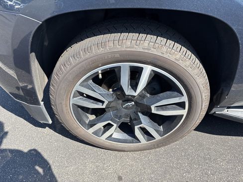 Used 2020 Chevrolet Tahoe Premier AWD/4WD image 31