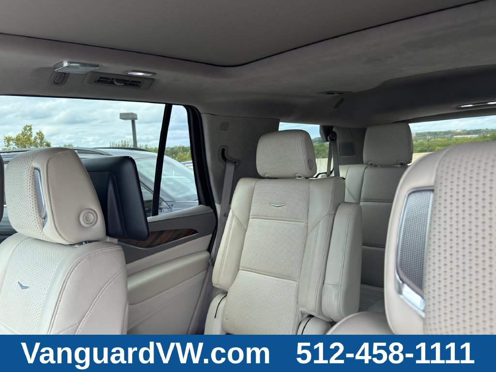 Used 2022 Cadillac Escalade Sport Platinum w/ Heavy-Duty Trailer Package AWD/4WD image 12