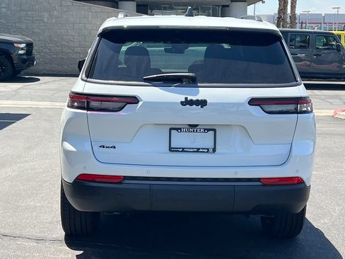 New 2026 Jeep Grand Cherokee L Limited w/ Limited Altitude Package AWD/4WD image 6