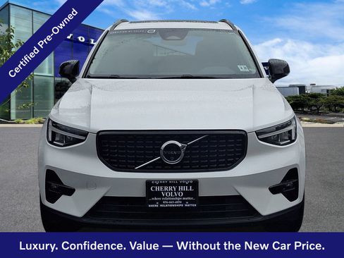 Certified 2024 Volvo XC40 B5 Plus w/ Protection Package Premier AWD/4WD image 2