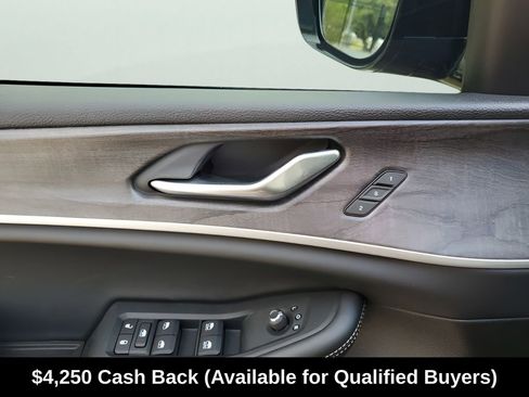 New 2025 Jeep Grand Cherokee Limited w/ Black Appearance Package RWD image 28