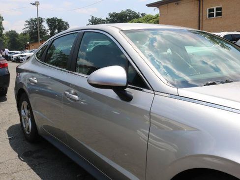 Used 2022 Hyundai Sonata SE FWD image 3