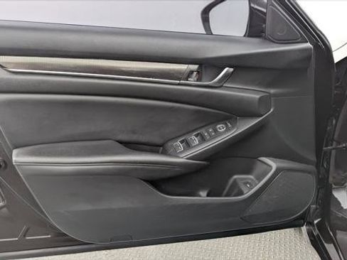 Used 2021 Honda Accord LX image 13