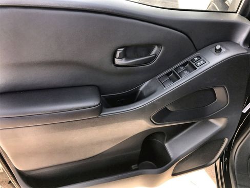 Used 2026 Nissan Frontier SV w/ All-Weather Content Package image 13