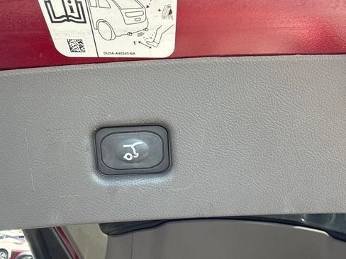 Used 2019 Lincoln Nautilus Select FWD image 16