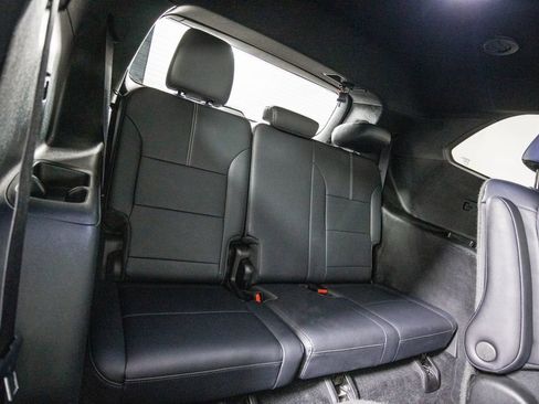 Used 2024 GMC Acadia Elevation image 13