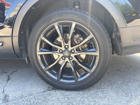 Used 2019 Ford Explorer XLT w/ Equipment Group 202A FWD image 18