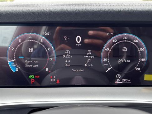 New 2026 Volkswagen Tiguan SE FWD image 18