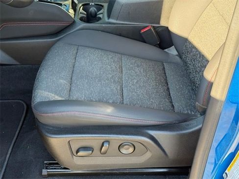 Used 2023 Chevrolet Colorado Z71 w/ Z71 Convenience Package 2 image 18