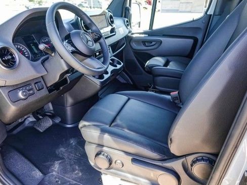 New 2025 Mercedes-Benz Sprinter 2500 image 18