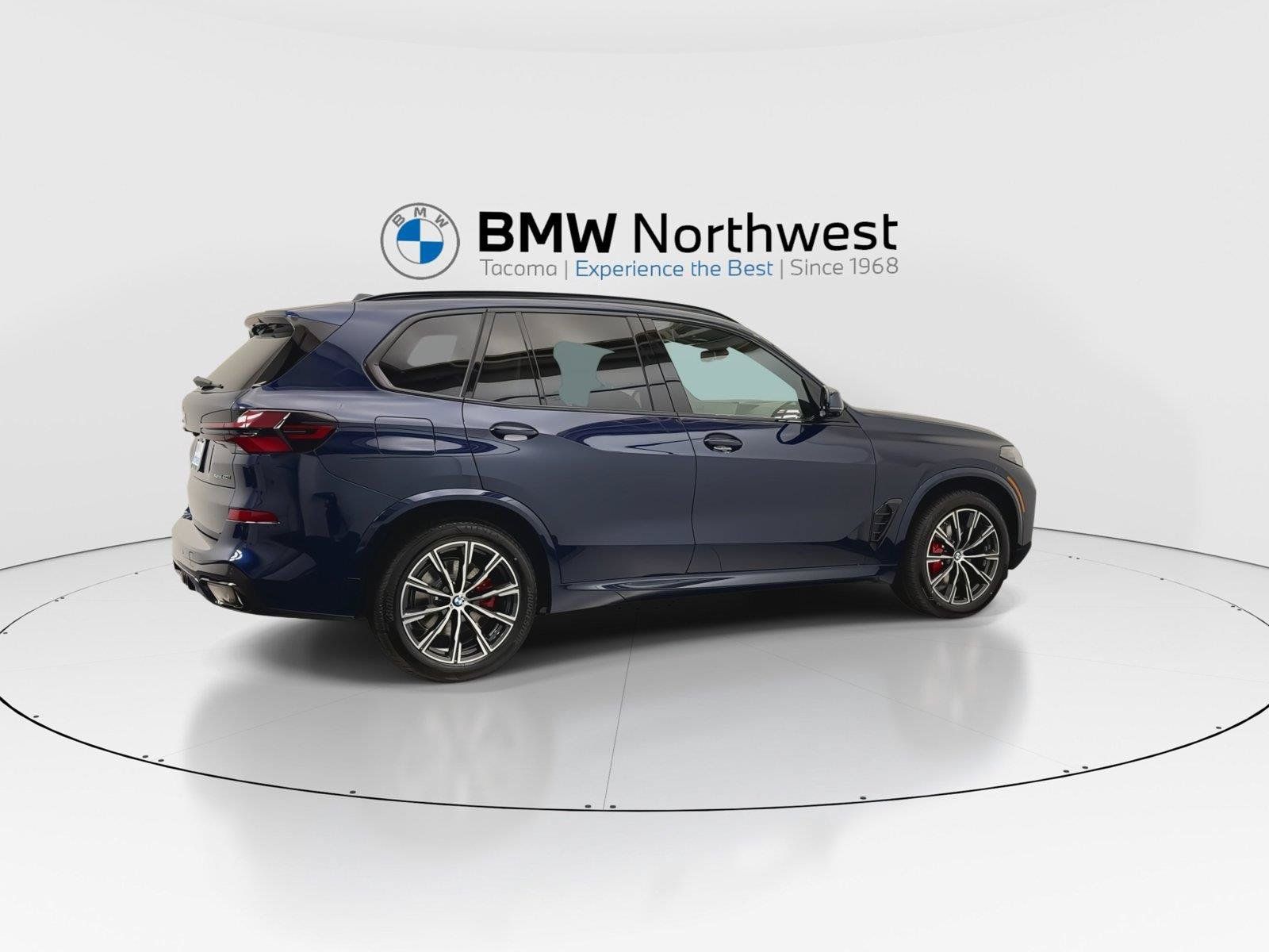 New 2026 BMW X5 xDrive40i w/ M Sport Package AWD/4WD image 4