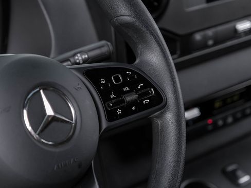 Used 2024 Mercedes-Benz Sprinter 3500 image 18