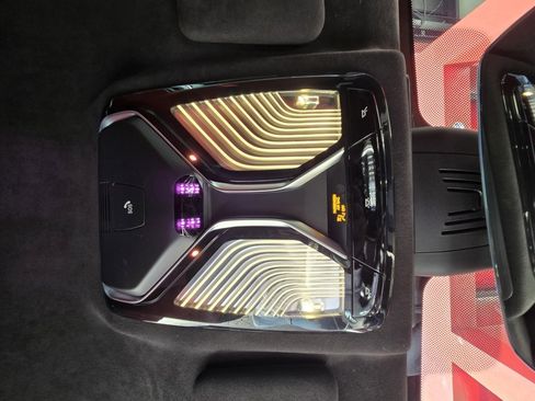 Used 2019 BMW M850i xDrive M850i xDrive w/ Comfort Seating Package image 22