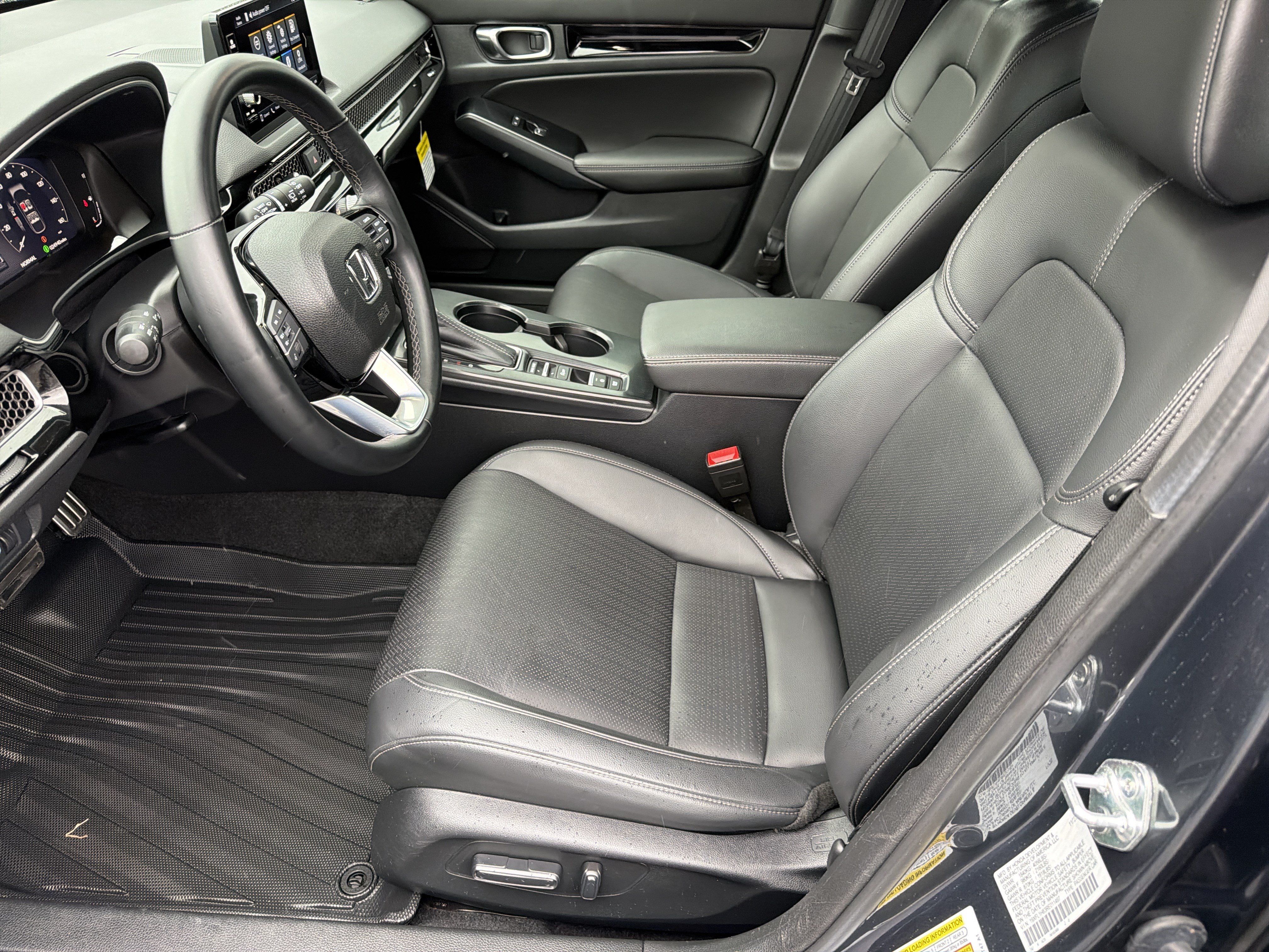 Used 2024 Honda Civic Sport Touring image 2
