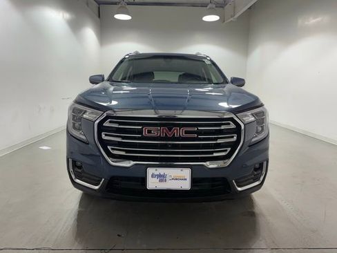 Certified 2024 GMC Terrain SLT w/ Tech Package image 2