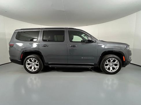 Used 2022 Jeep Wagoneer Series II AWD/4WD image 8