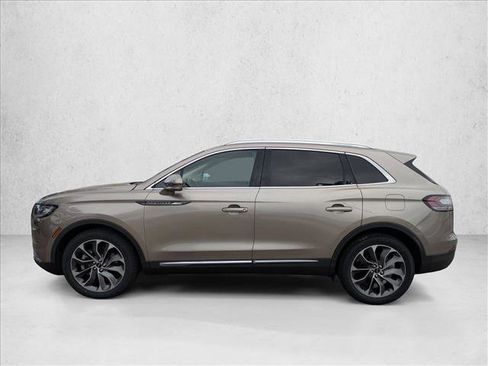 Used 2021 Lincoln Nautilus Reserve image 9