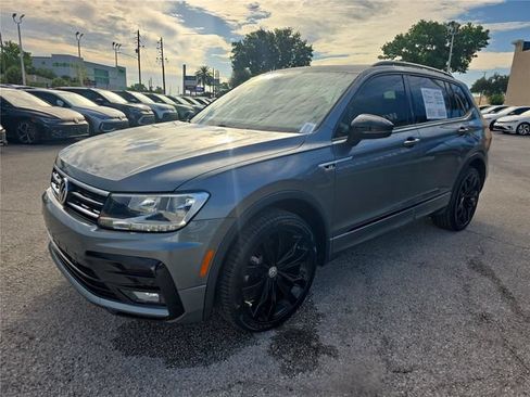 Used 2021 Volkswagen Tiguan SE R-Line FWD image 8