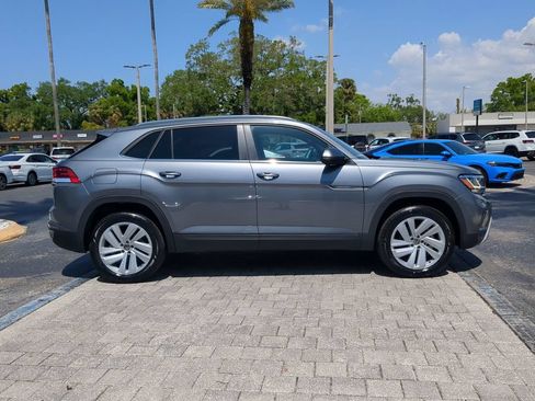 Certified 2023 Volkswagen Atlas Cross Sport SE AWD/4WD image 3