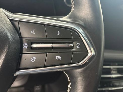 Used 2025 Chevrolet Traverse LT FWD image 21