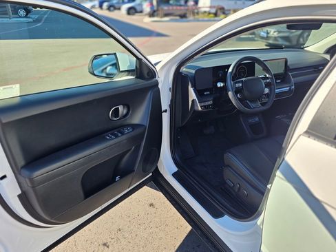 Certified 2025 Hyundai Ioniq 5 SEL image 36