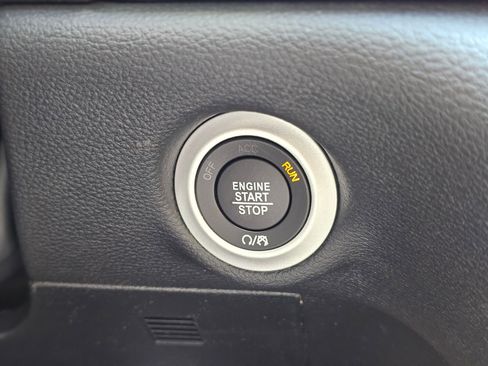 New 2026 Chrysler Pacifica Select image 15