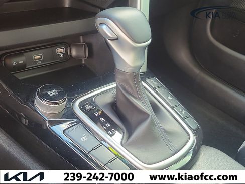 Used 2022 Kia Seltos S AWD/4WD image 26
