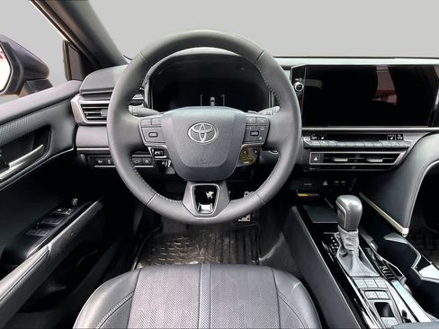 Used 2025 Toyota Camry XSE FWD image 6