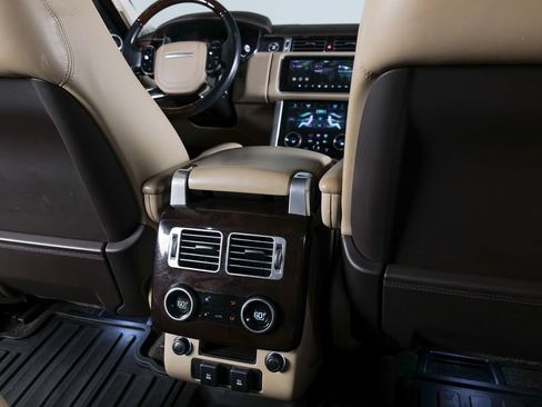 Used 2020 Land Rover Range Rover HSE AWD/4WD image 24