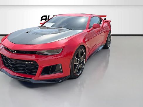Used 2018 Chevrolet Camaro ZL1 RWD image 3