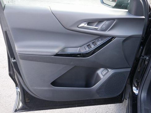 New 2025 Chevrolet Equinox LT w/ Convenience Package II image 4