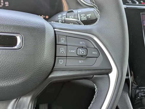 New 2026 Jeep Grand Cherokee L 2WD image 28
