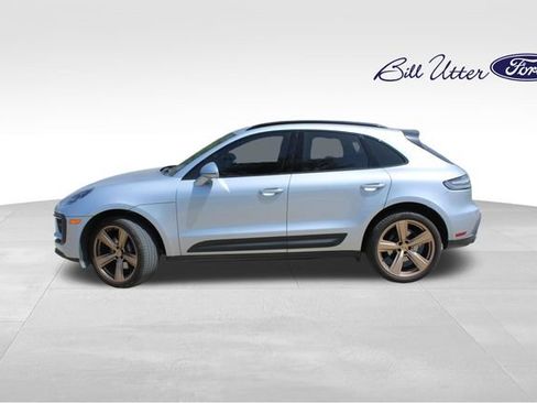 Used 2024 Porsche Macan AWD/4WD image 8