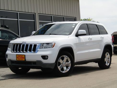 Used 2013 Jeep Grand Cherokee Laredo AWD/4WD image 12