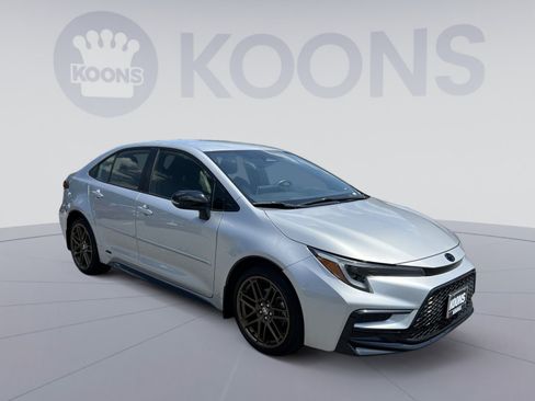 Used 2024 Toyota Corolla SE AWD/4WD image 10