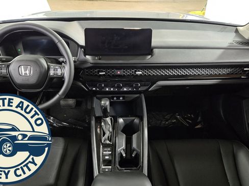 Used 2023 Honda Accord EX-L image 26