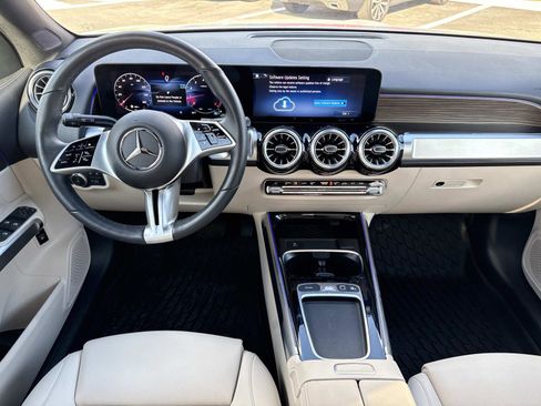 Used 2025 Mercedes-Benz GLB 250 GLB 250 image 17