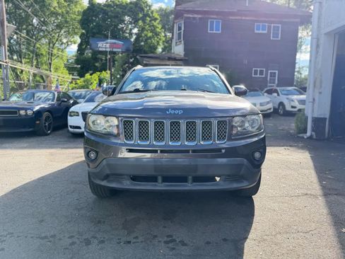 Used 2014 Jeep Compass Latitude AWD/4WD image 16