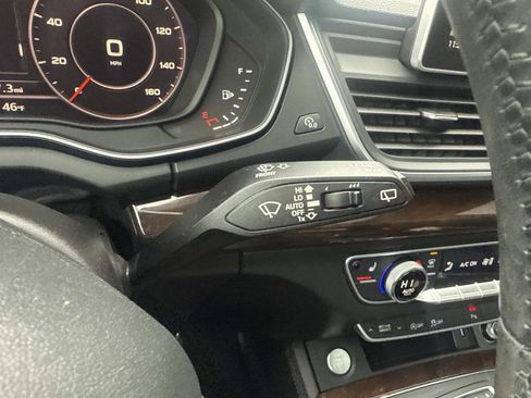 Used 2019 Audi Q5 2.0T Premium Plus w/ Premium Plus Package image 33