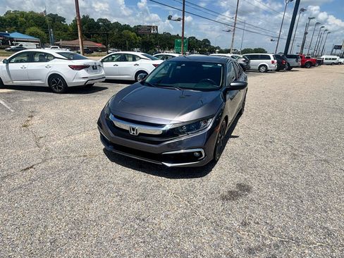 Used 2019 Honda Civic EX image 9
