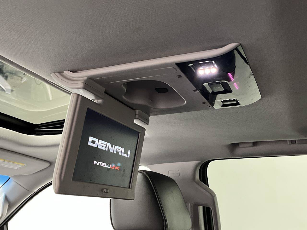 Used 2015 GMC Yukon Denali w/ Touring Package AWD/4WD image 8