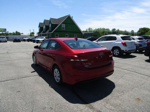 Used 2017 Hyundai Elantra SE FWD image 5