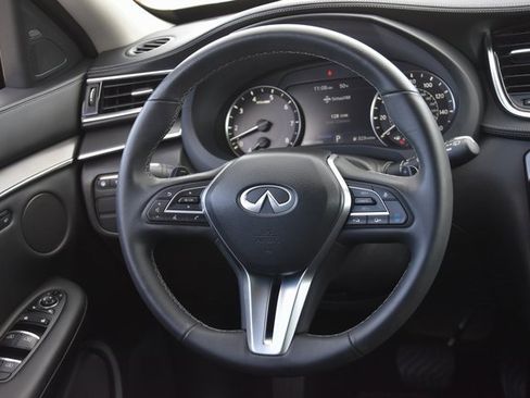 Used 2025 INFINITI QX50 Luxe image 21