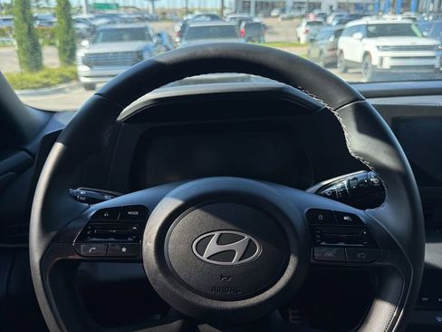 Used 2025 Hyundai Elantra Sport FWD image 14